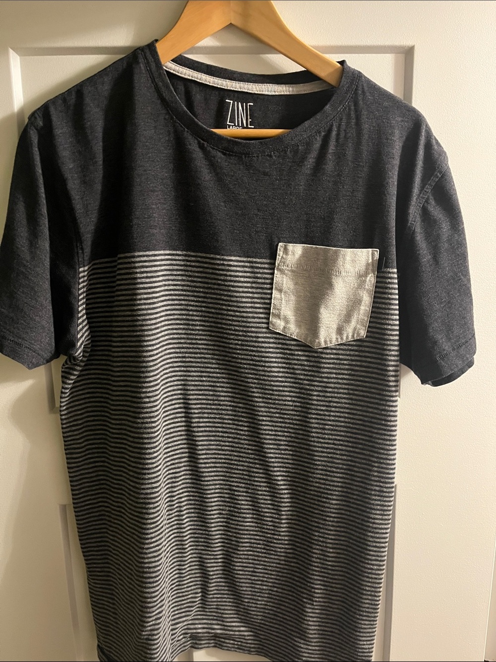 Zine Clothing Men’s Black & Light Gray Striped Pocket Tee